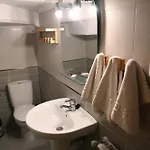 Adosado En * לאנס